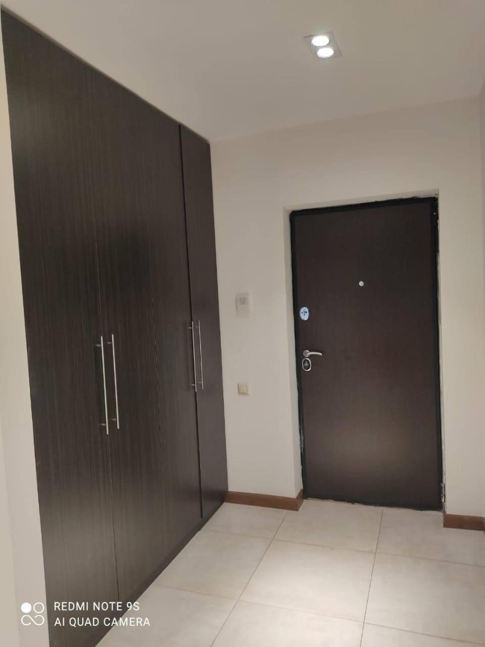 Hotel & Apartments California Yerevan Exterior photo