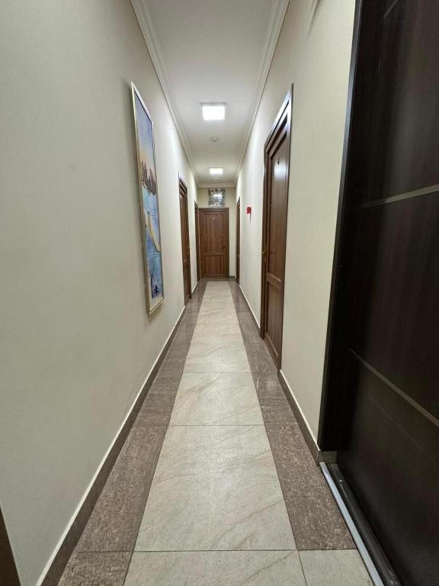 Hotel & Apartments California Yerevan Exterior photo